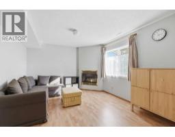 309 Sandringham Road Nw, Calgary, AB T3K3Z1 Photo 17