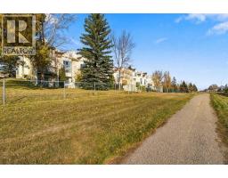 309 Sandringham Road Nw, Calgary, AB T3K3Z1 Photo 23