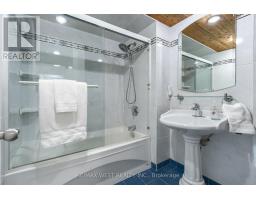 42 Masseygrove Crescent, Toronto, ON M9V3C9 Photo 16