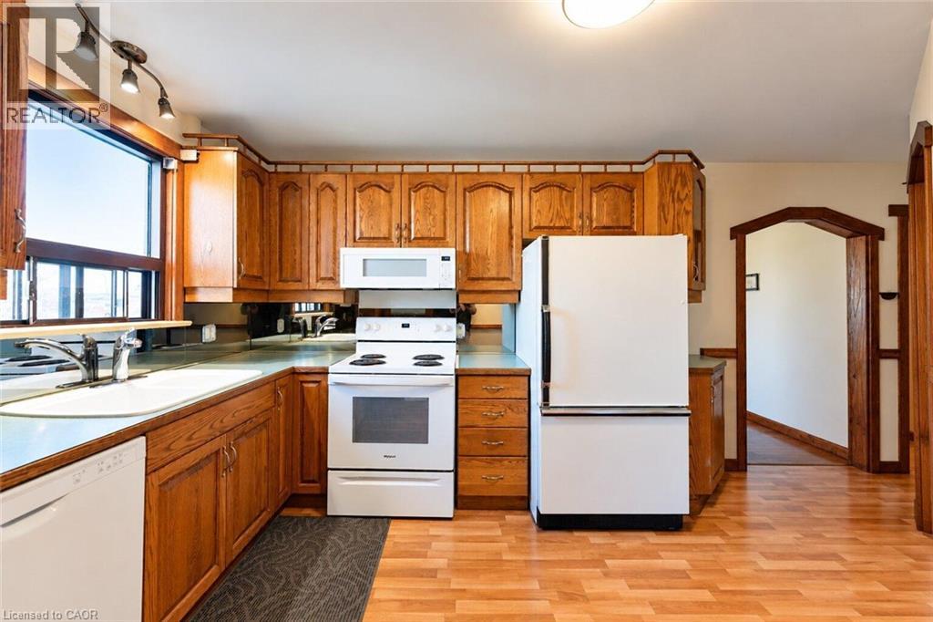 28 SHADYSIDE Avenue, Hamilton — photo 10