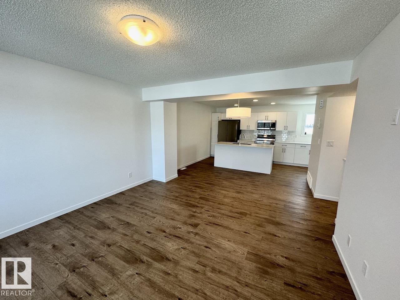 Property photograph 6 for MLS E4509465