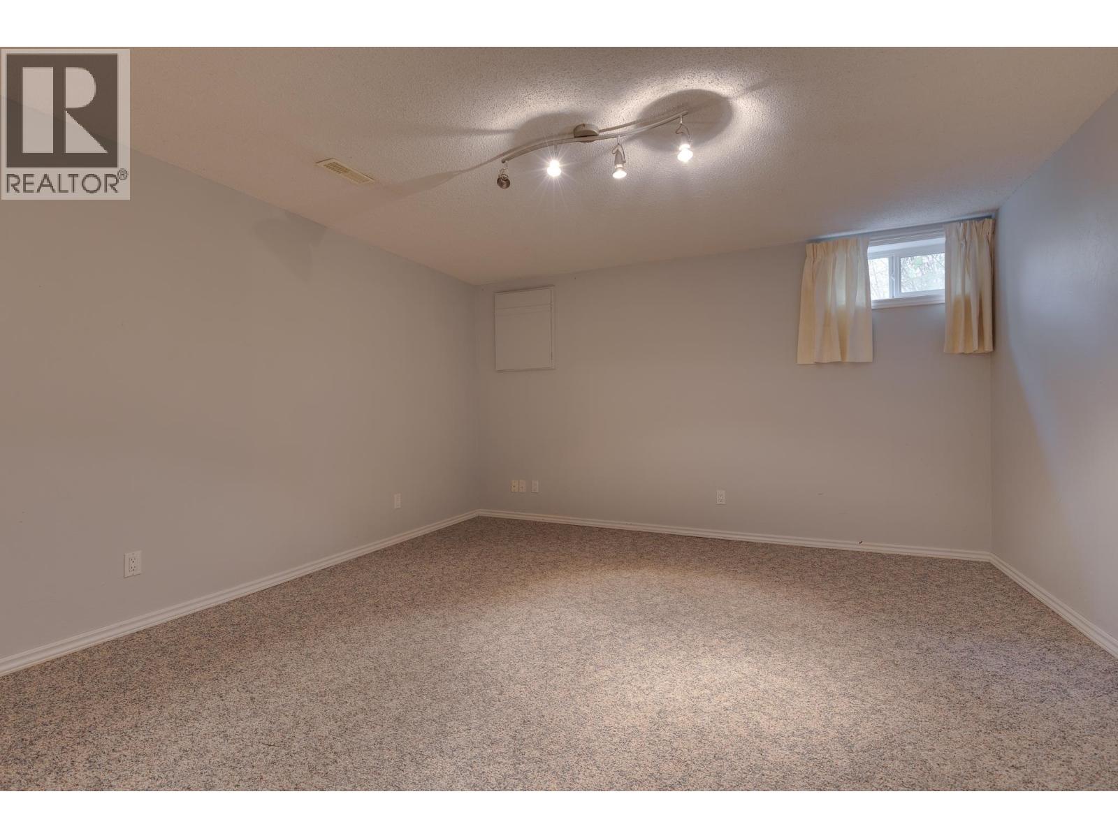 5220 YORK PLACE, Prince George - Image 1
