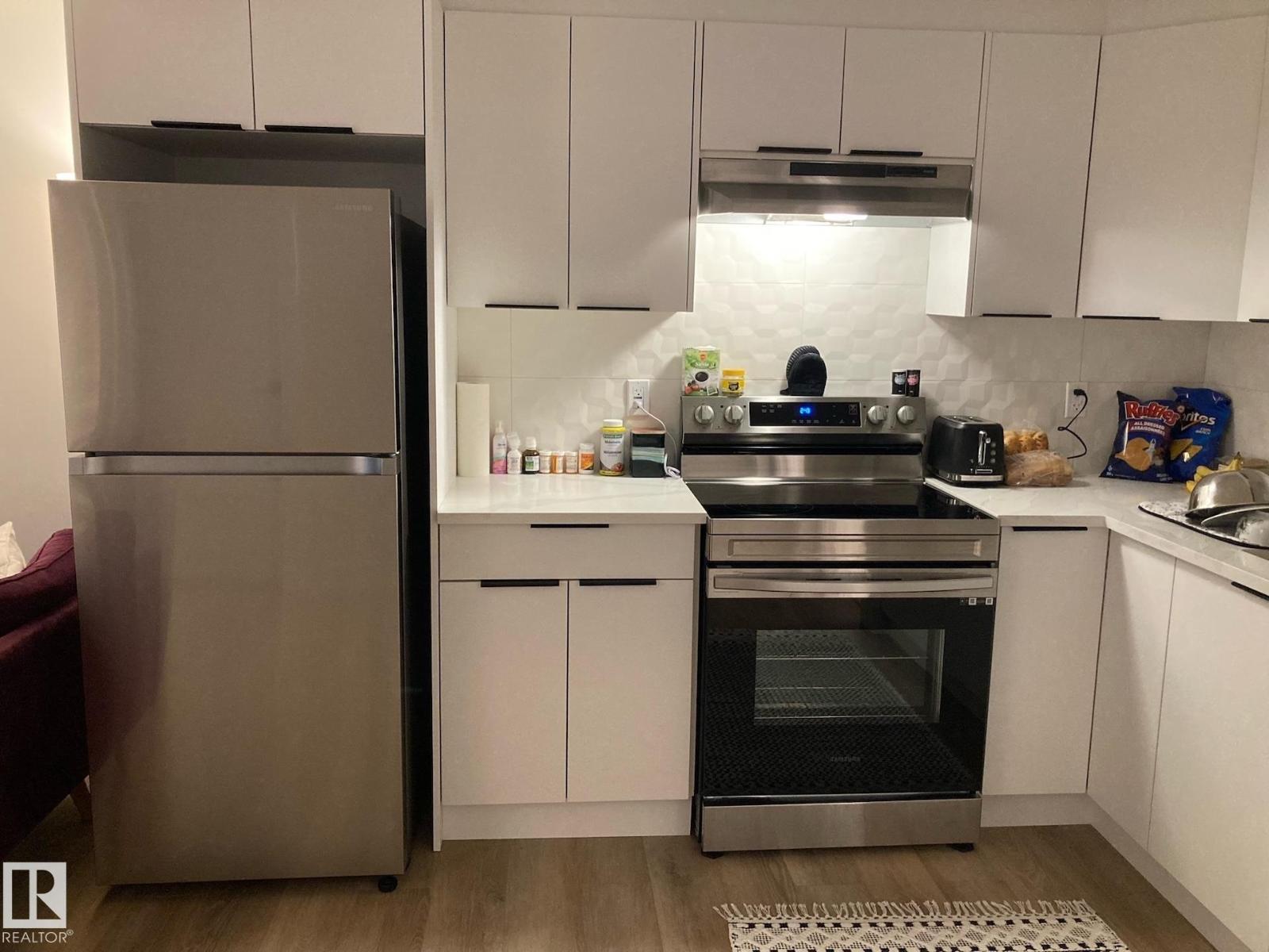 Property photograph 1 for MLS E4509464