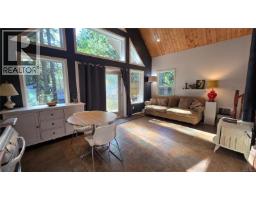 434 Dunshire Dr, Gabriola Island, BC V0R1X2 Photo 11