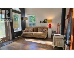 434 Dunshire Dr, Gabriola Island, BC V0R1X2 Photo 12