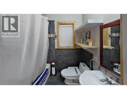 434 Dunshire Dr, Gabriola Island, BC V0R1X2 Photo 22