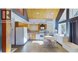 Kitchen - 434 Dunshire Dr, Gabriola Island, BC V0R1X2 Photo 6