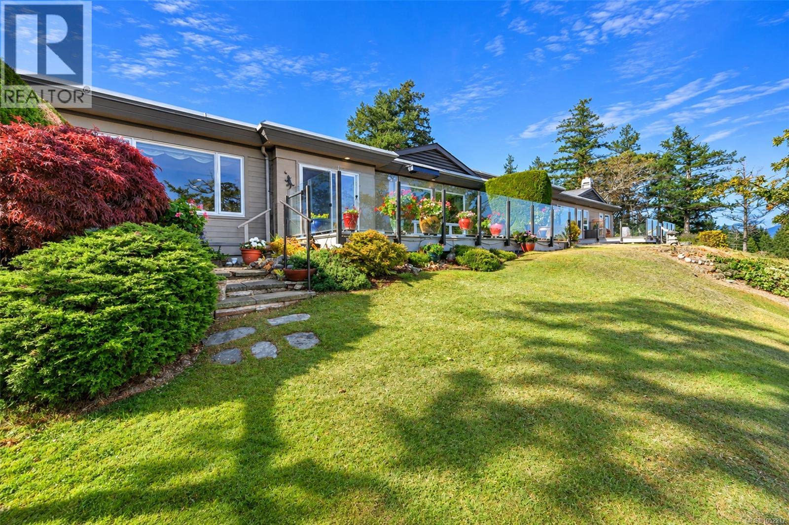 10 942 Boulderwood Rise, Saanich
