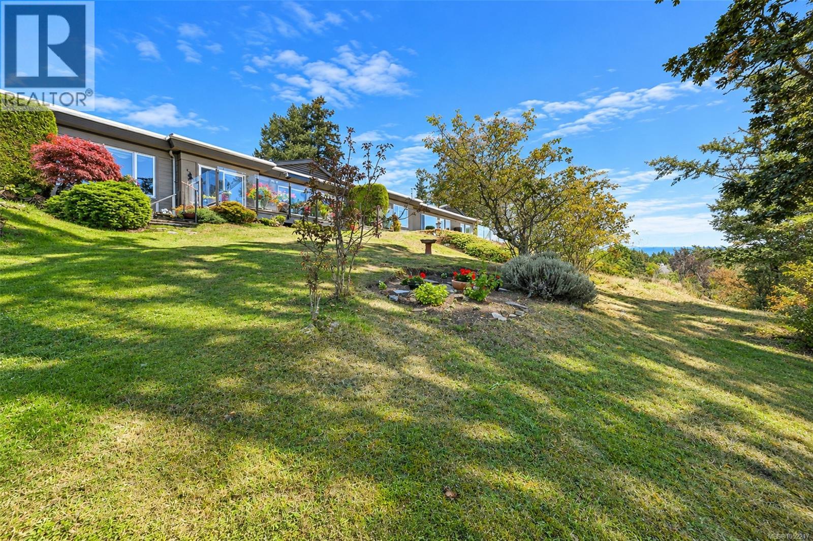10 942 Boulderwood Rise, Saanich