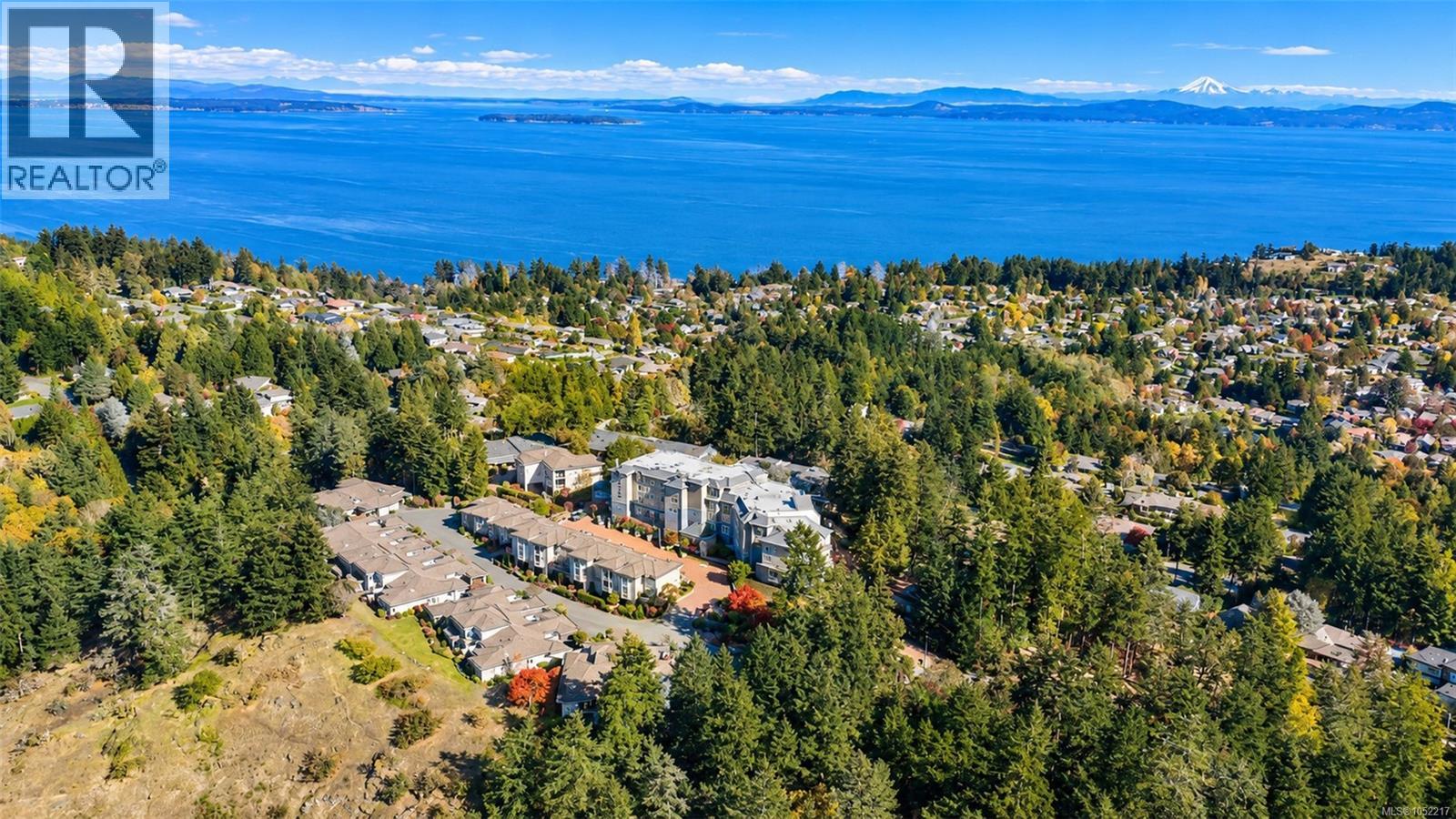 10 942 Boulderwood Rise, Saanich