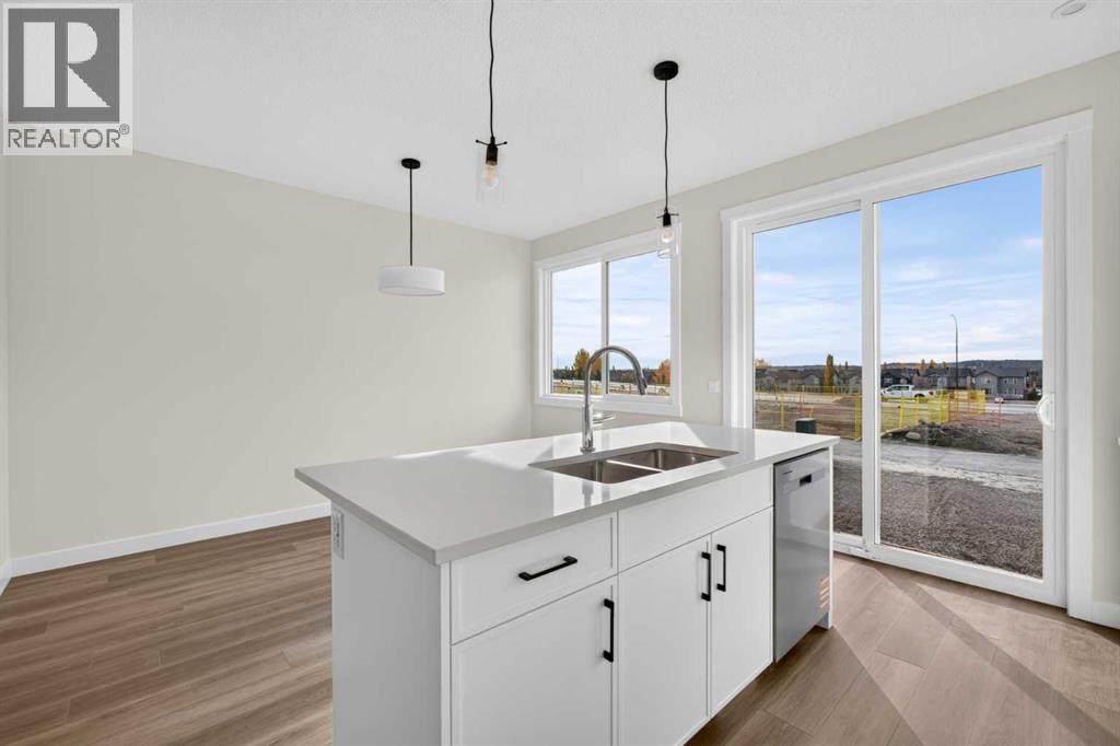 165 Silver Spruce Road SW photo 7