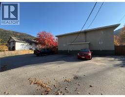 403 Richards Street W, Nelson, BC V1L3K2 Photo 32