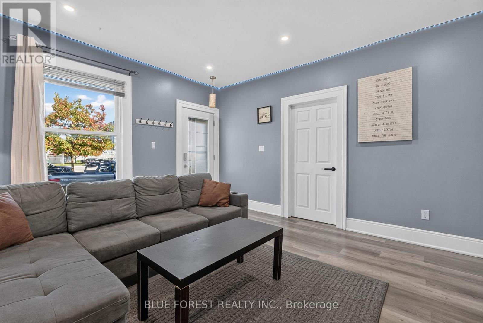 225 SIMCOE STREET, London East (East K) — photo 5