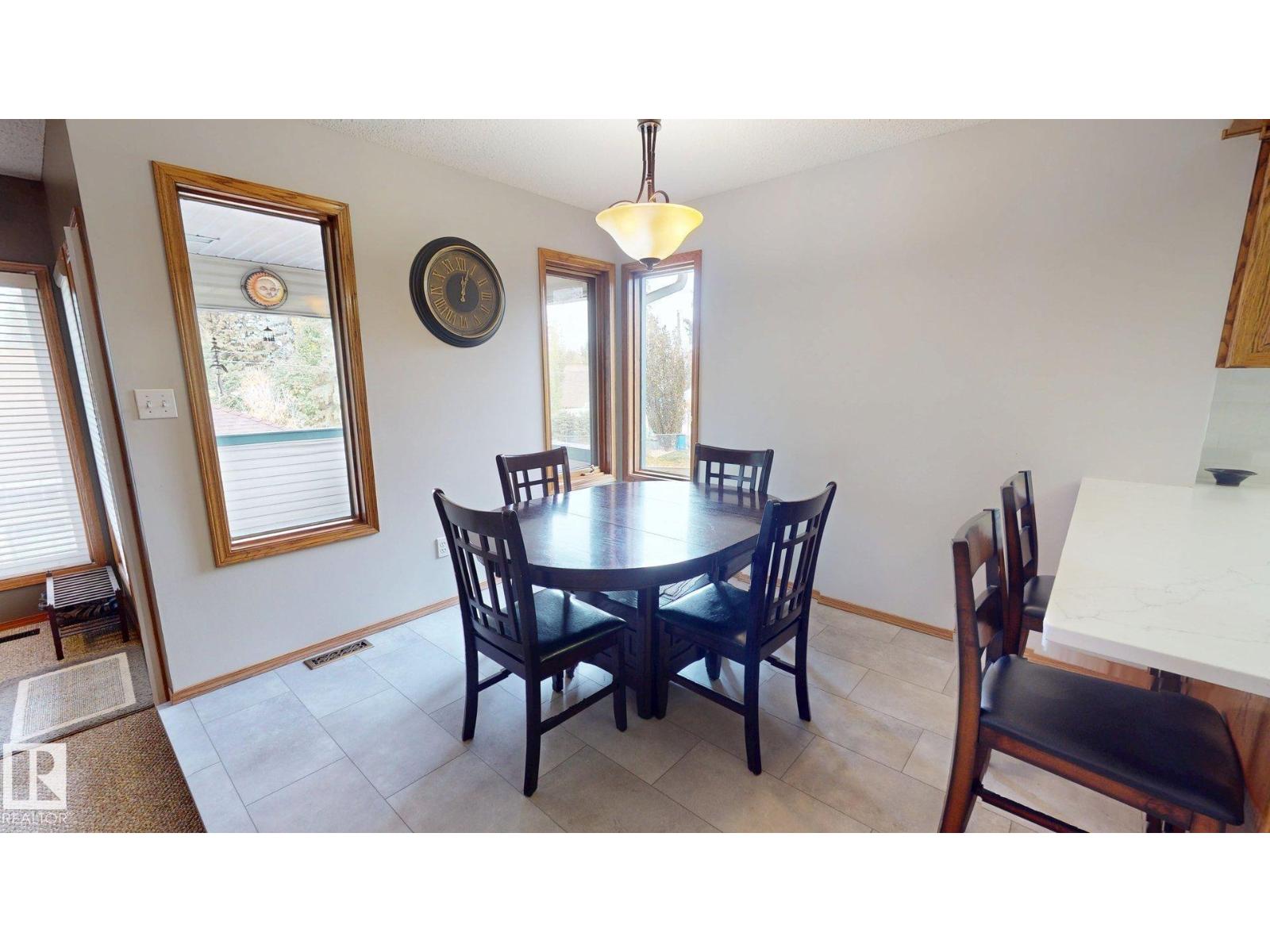 15 Belmont Drive, photo 11