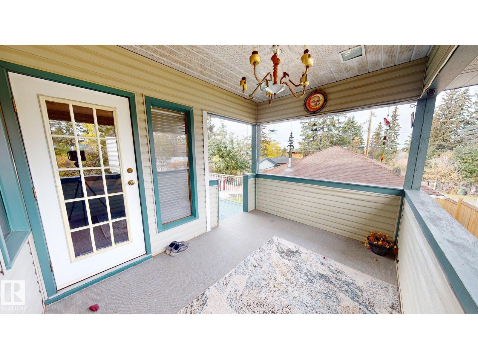 15 Belmont Drive, photo 30