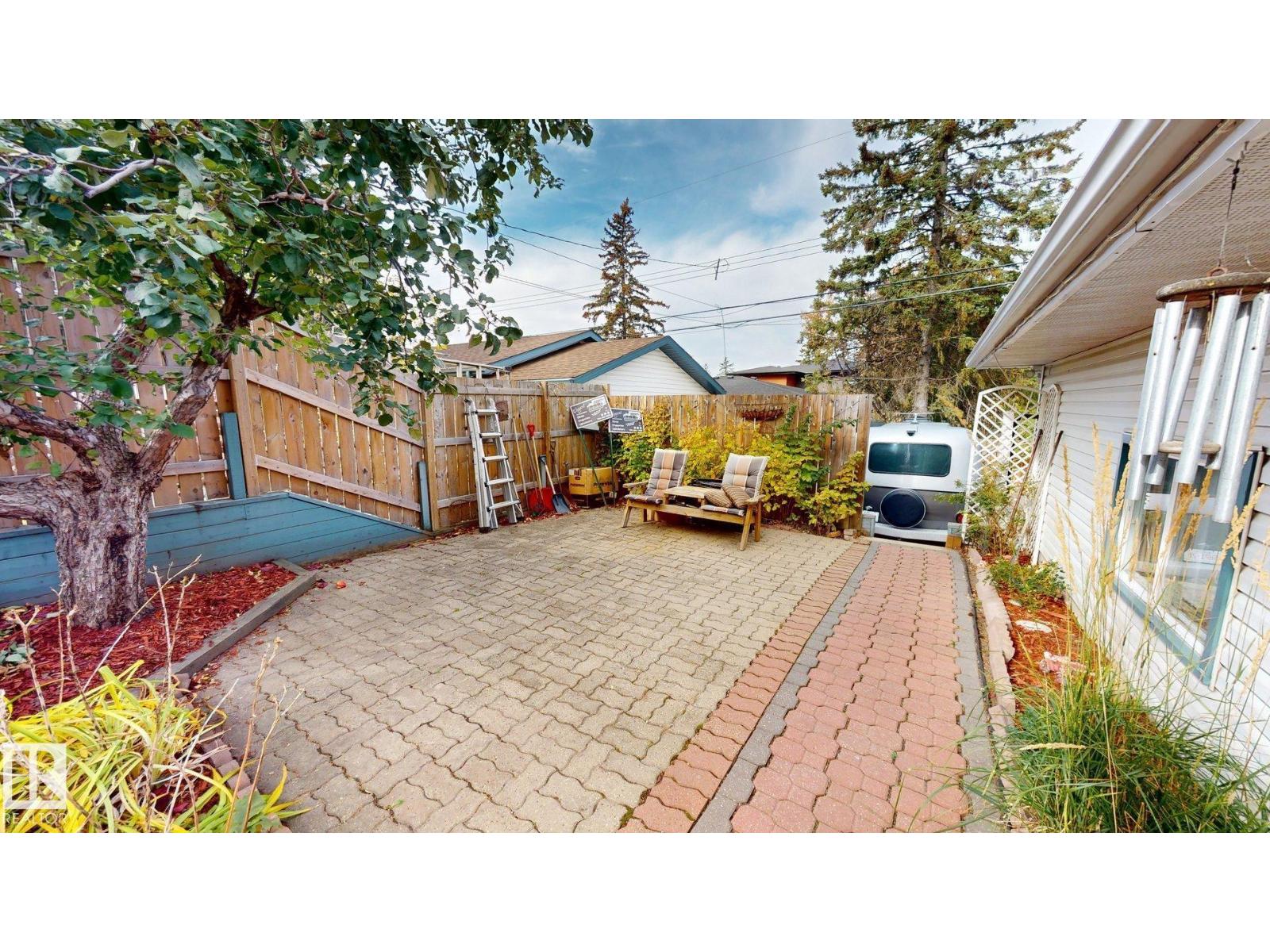 15 Belmont Drive, photo 38