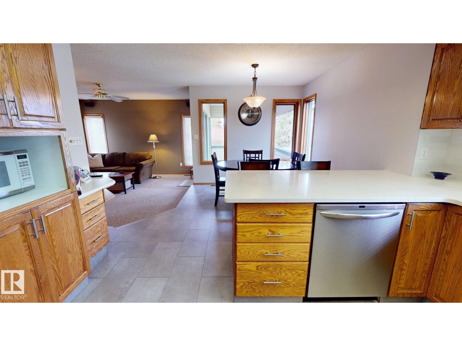 15 Belmont Drive, photo 8