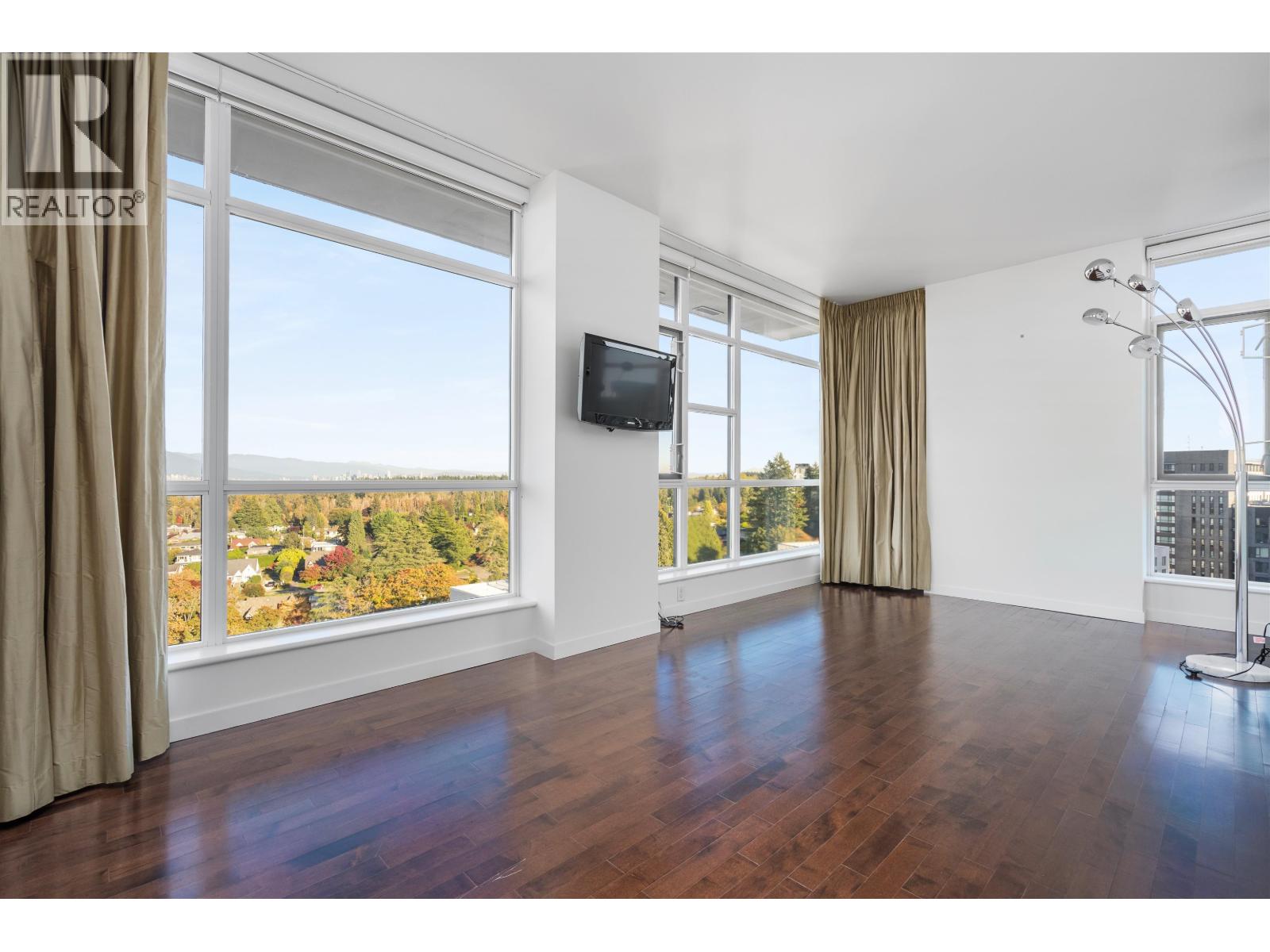 Photo of 1601 5989 WALTER GAGE ROAD 19