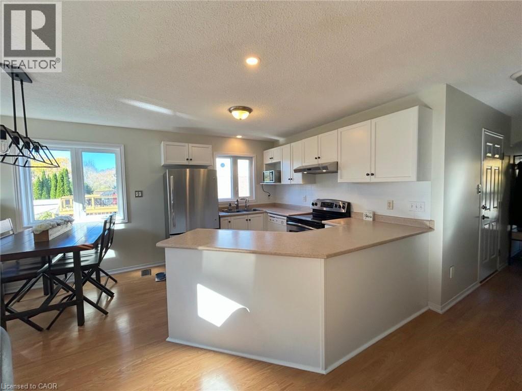 67 APPLE TREE Drive, Kitchener — photo 12