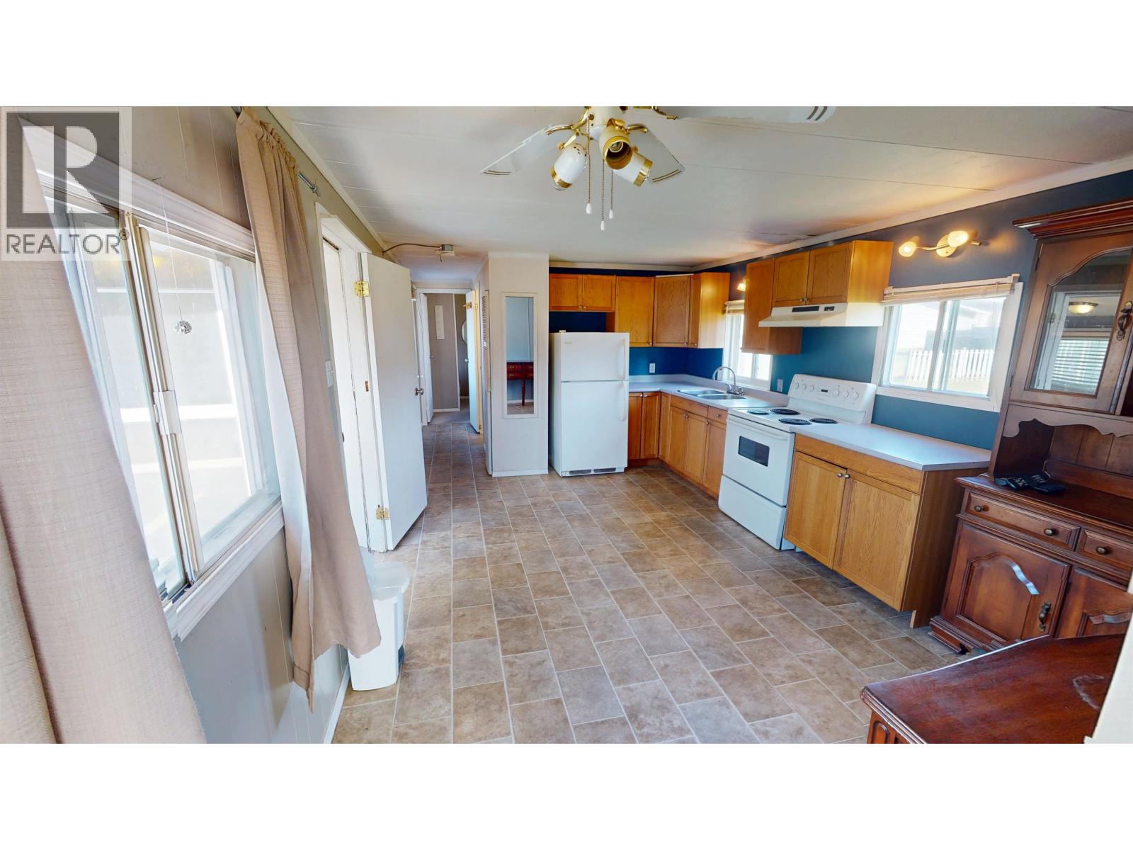 #23 950 ANDERSON DRIVE - 11