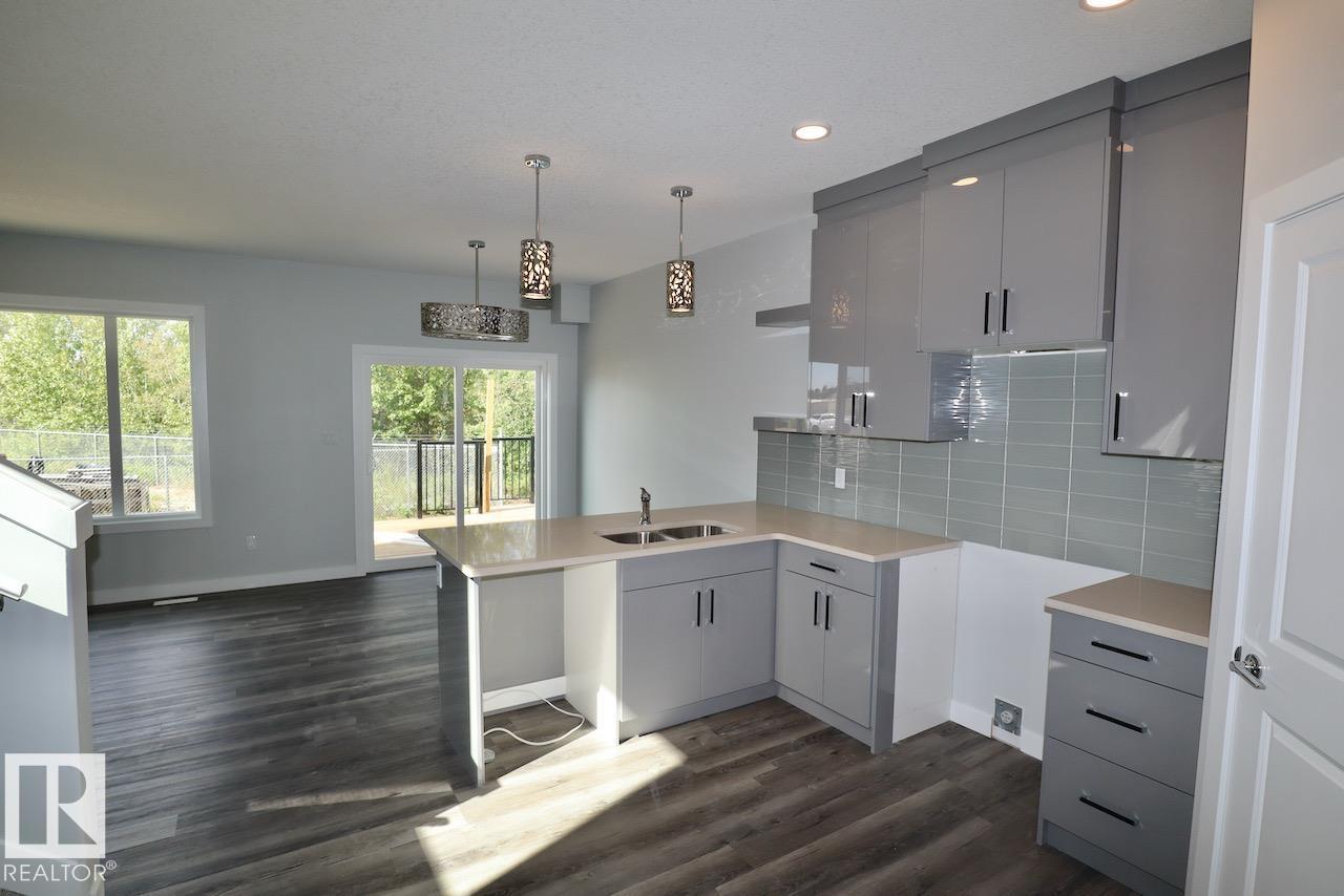 Property photograph 3 for MLS E4510716