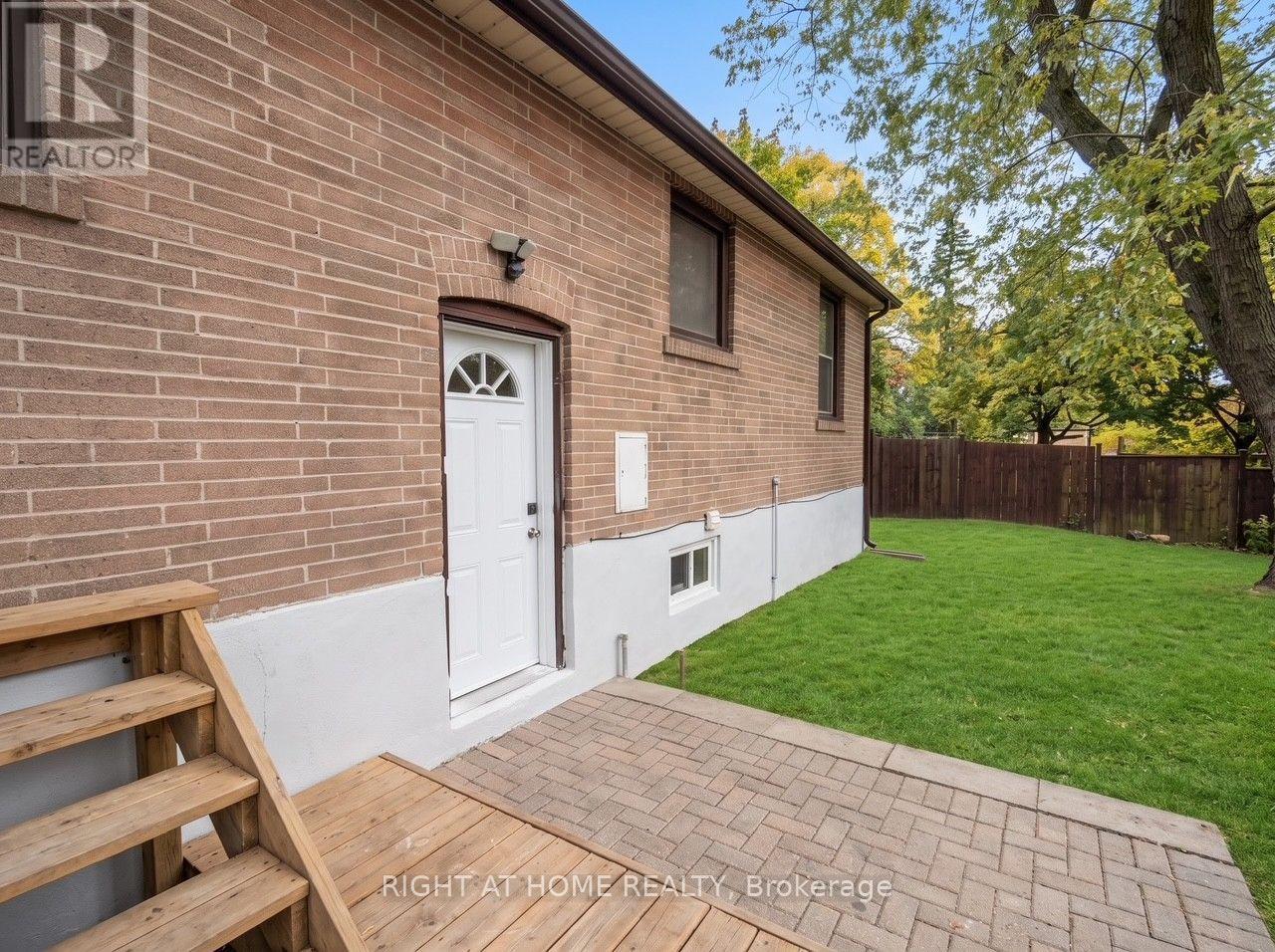 71 ROCKPORT CRESCENT, Richmond Hill (Crosby) — photo 10