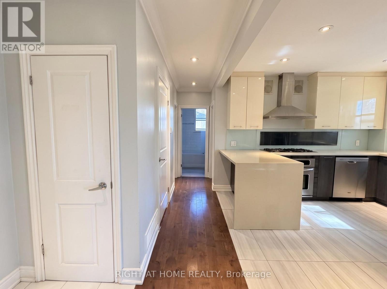 71 ROCKPORT CRESCENT, Richmond Hill (Crosby) — photo 6
