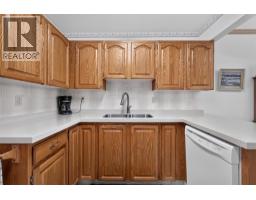Kitchen - 1229 Bernard Avenue Unit# 102, Kelowna, BC V1Y6R3 Photo 9