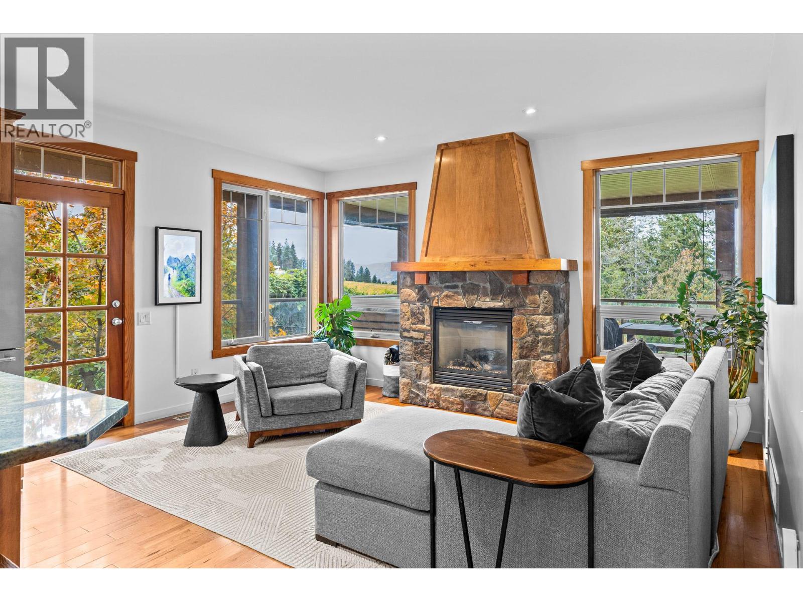 478 Okaview Road - 19