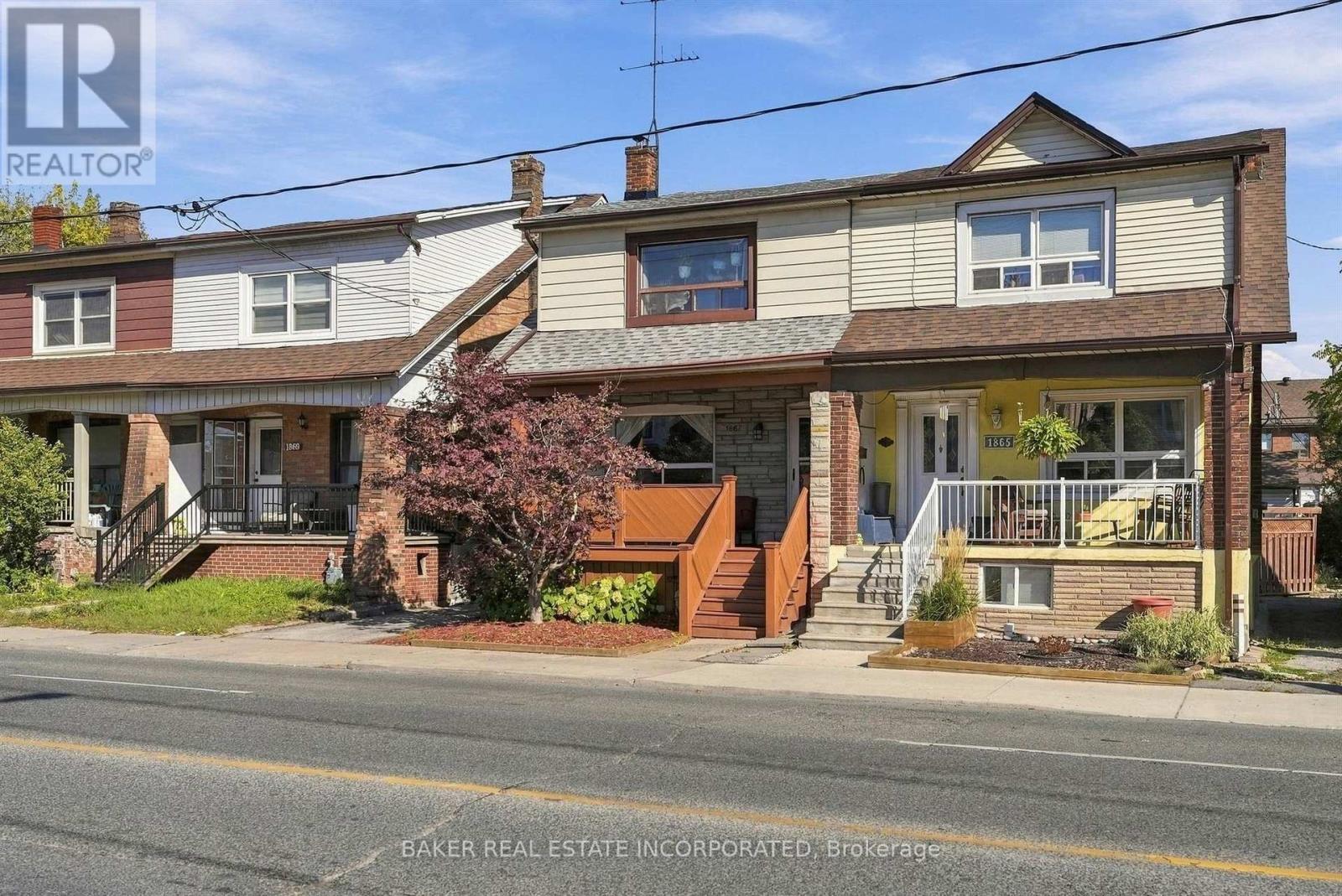Photo of 1867 Dufferin Street