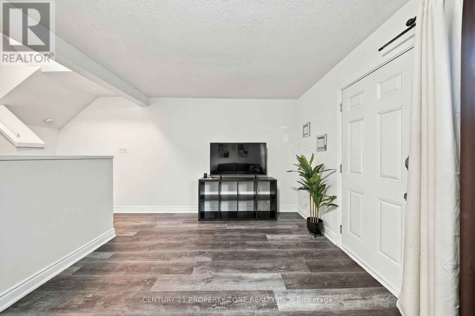 38 EDEN PARK, Brampton (Southgate) — photo 10