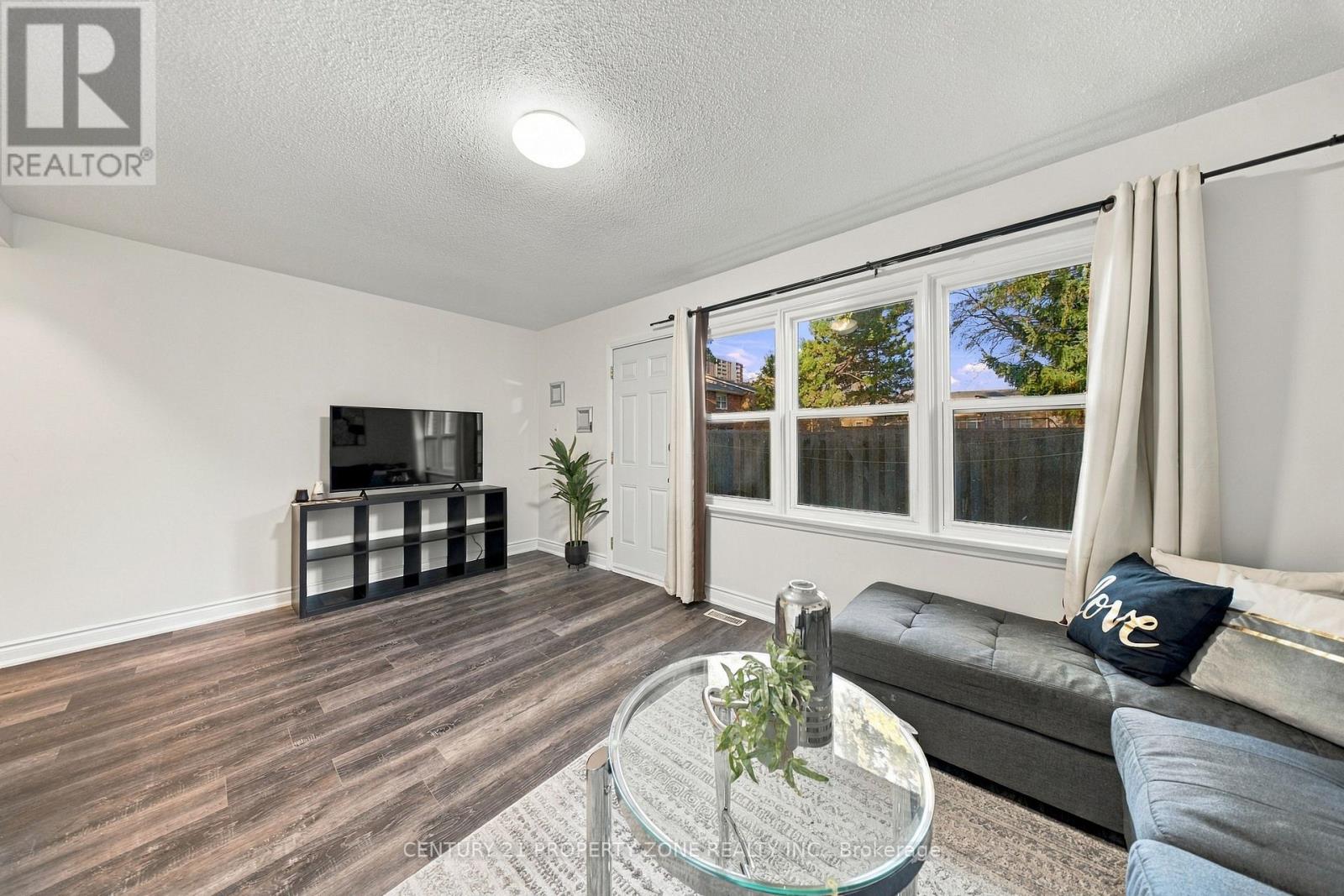 38 EDEN PARK, Brampton (Southgate) — photo 11
