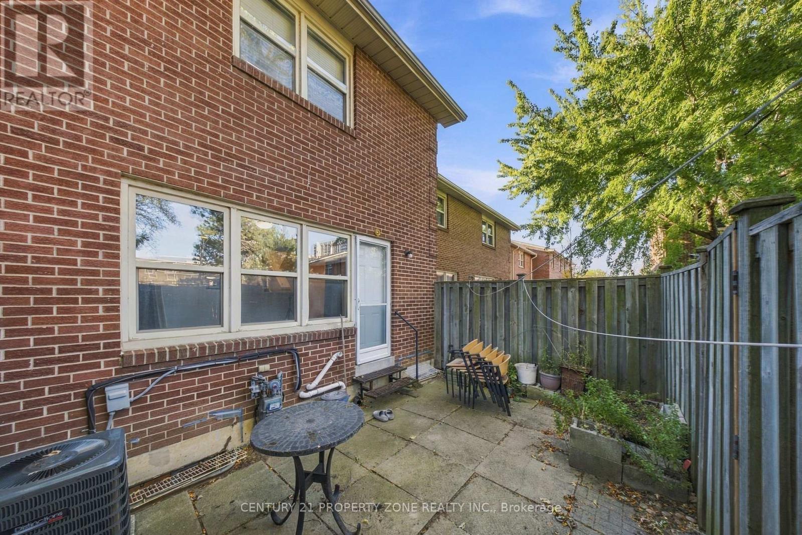 38 Eden Park, Brampton, ON photo 40