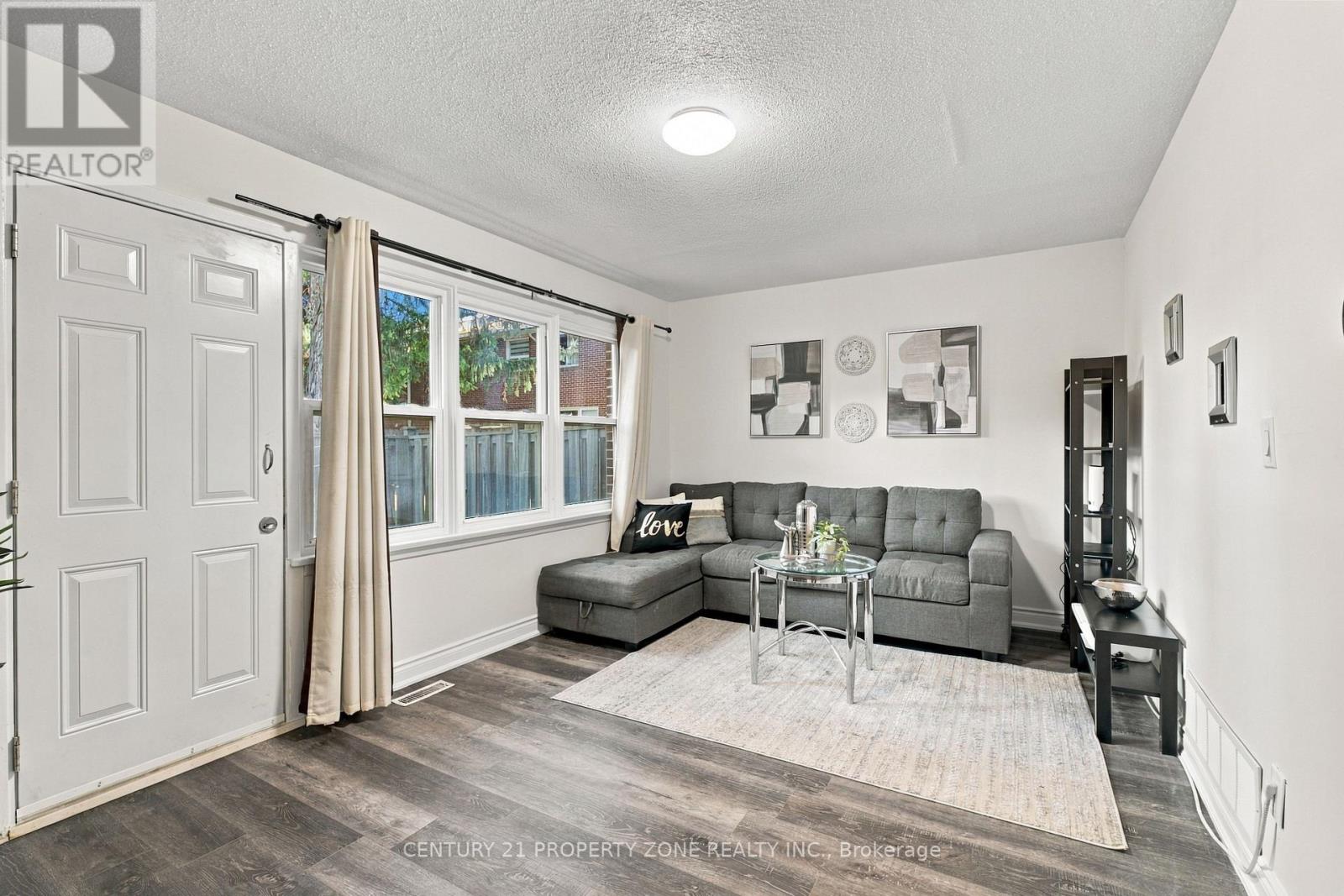 38 EDEN PARK, Brampton (Southgate) — photo 9