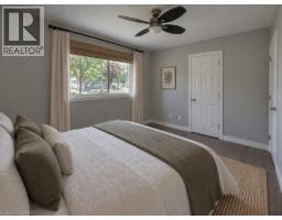 Living room - 137 Country Club Drive, Guelph, ON N1E3K8 Photo 10