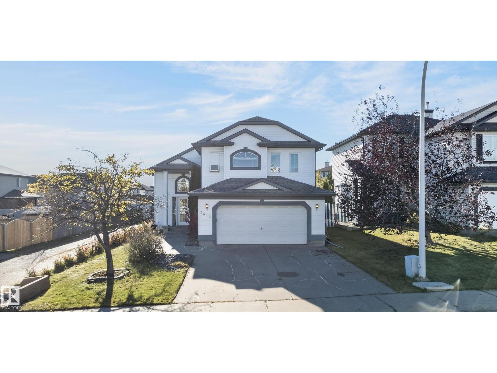 4615 151 AV NW, Edmonton, Alberta, T5Y3A1