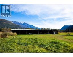 13226 Highway 31, Meadow Creek, BC V0G1N0 Photo 10