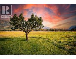 13226 Highway 31, Meadow Creek, BC V0G1N0 Photo 12