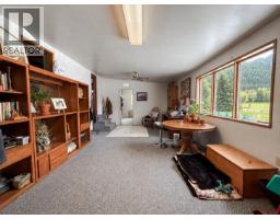 13226 Highway 31, Meadow Creek, BC V0G1N0 Photo 21