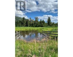 13226 Highway 31, Meadow Creek, BC V0G1N0 Photo 16