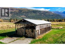 13226 Highway 31, Meadow Creek, BC V0G1N0 Photo 8