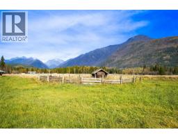 13226 Highway 31, Meadow Creek, BC V0G1N0 Photo 19