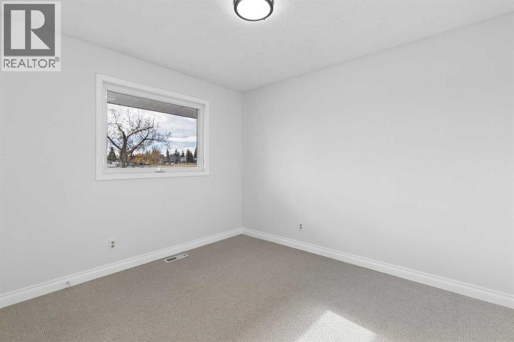 Photo 21 of 50