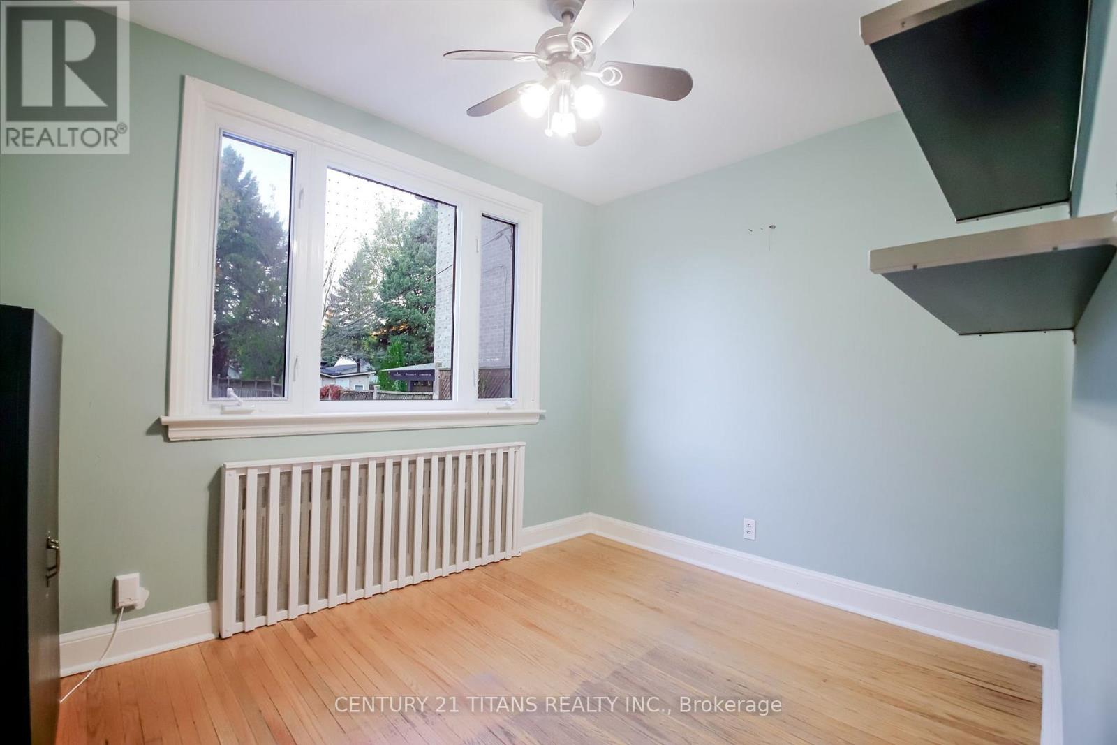 172 PHYLLIS AVENUE - 25