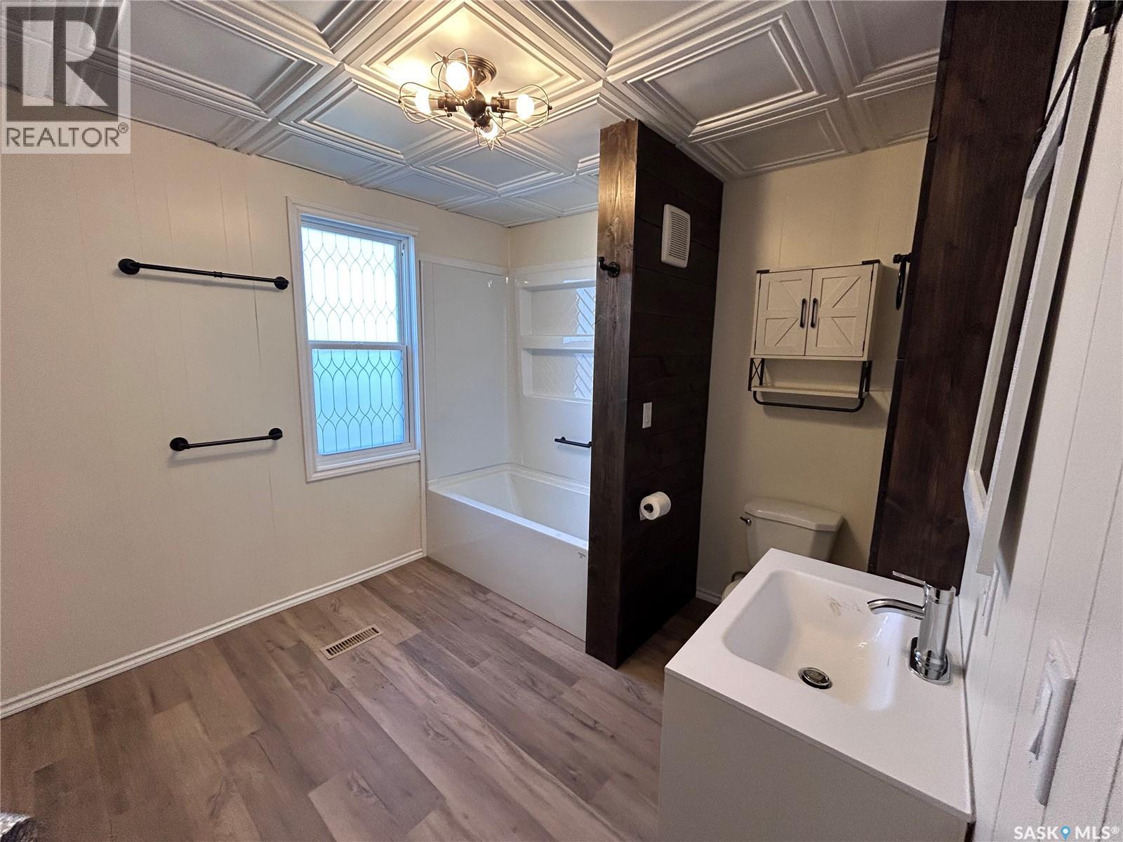 315 3rd STREET, Frobisher — photo 20