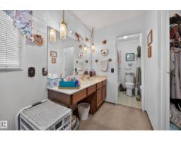 3023 130 Av Nw, Edmonton, AB T5A3M1 Photo 31