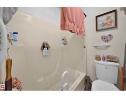 3023 130 Av Nw, Edmonton, AB T5A3M1 Photo 33