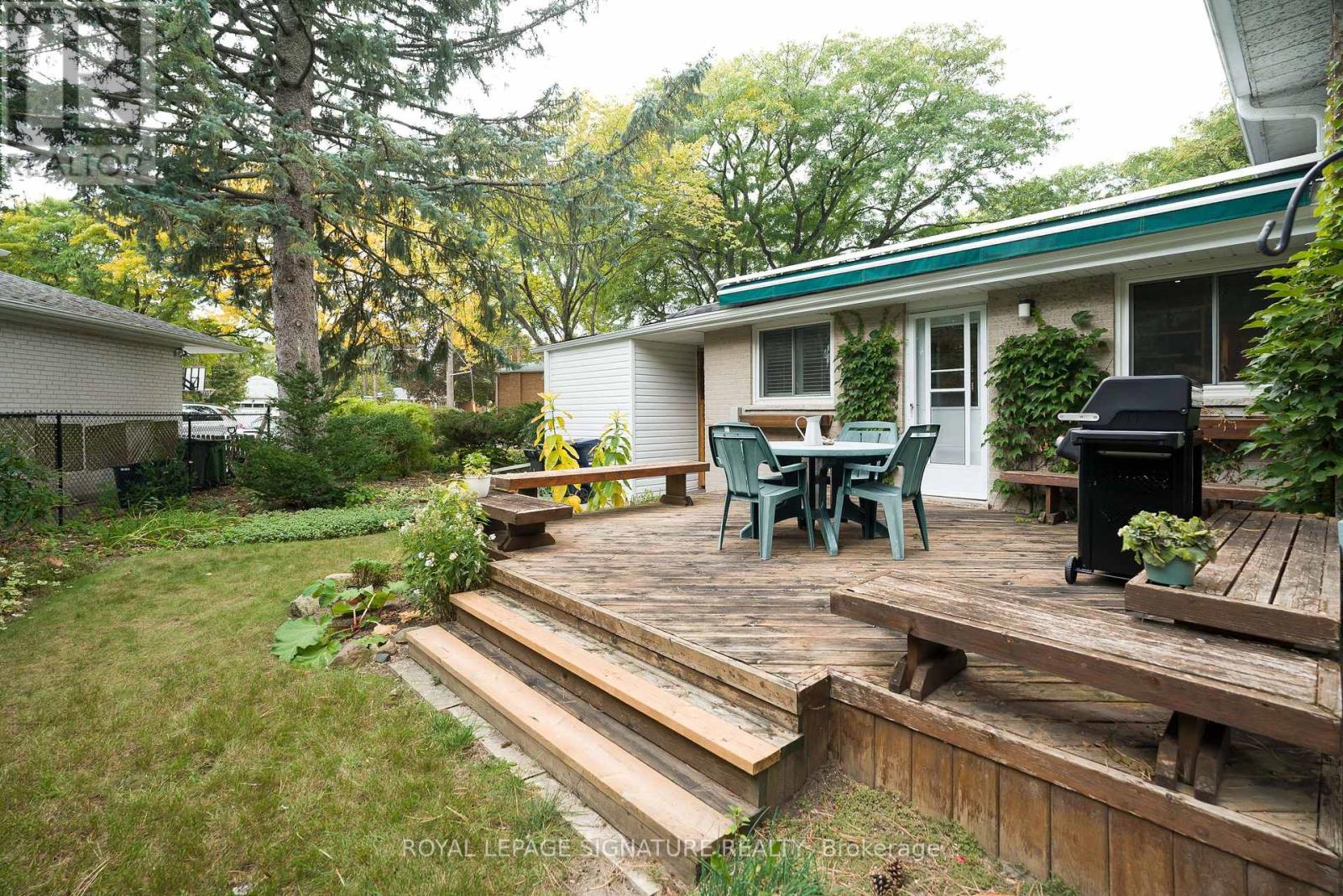 11 Bellbury Crescent, Toronto, ON photo 34