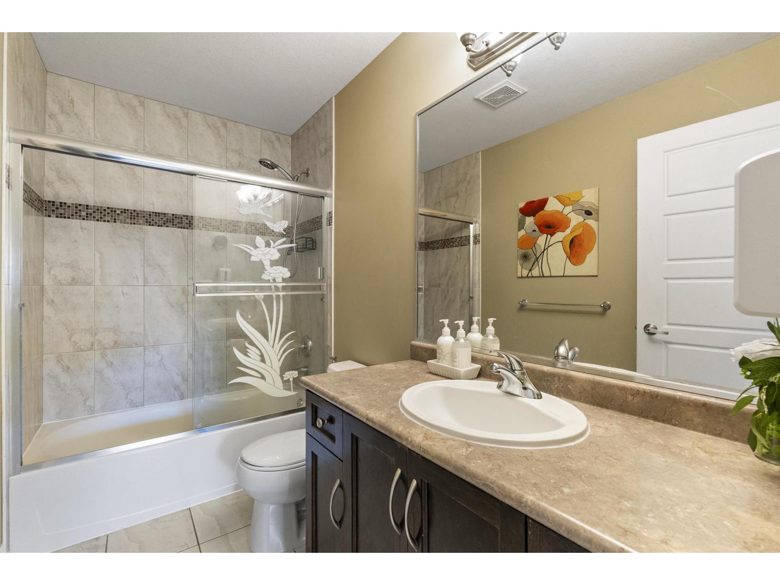 Photo of 7116 195A STREET 19