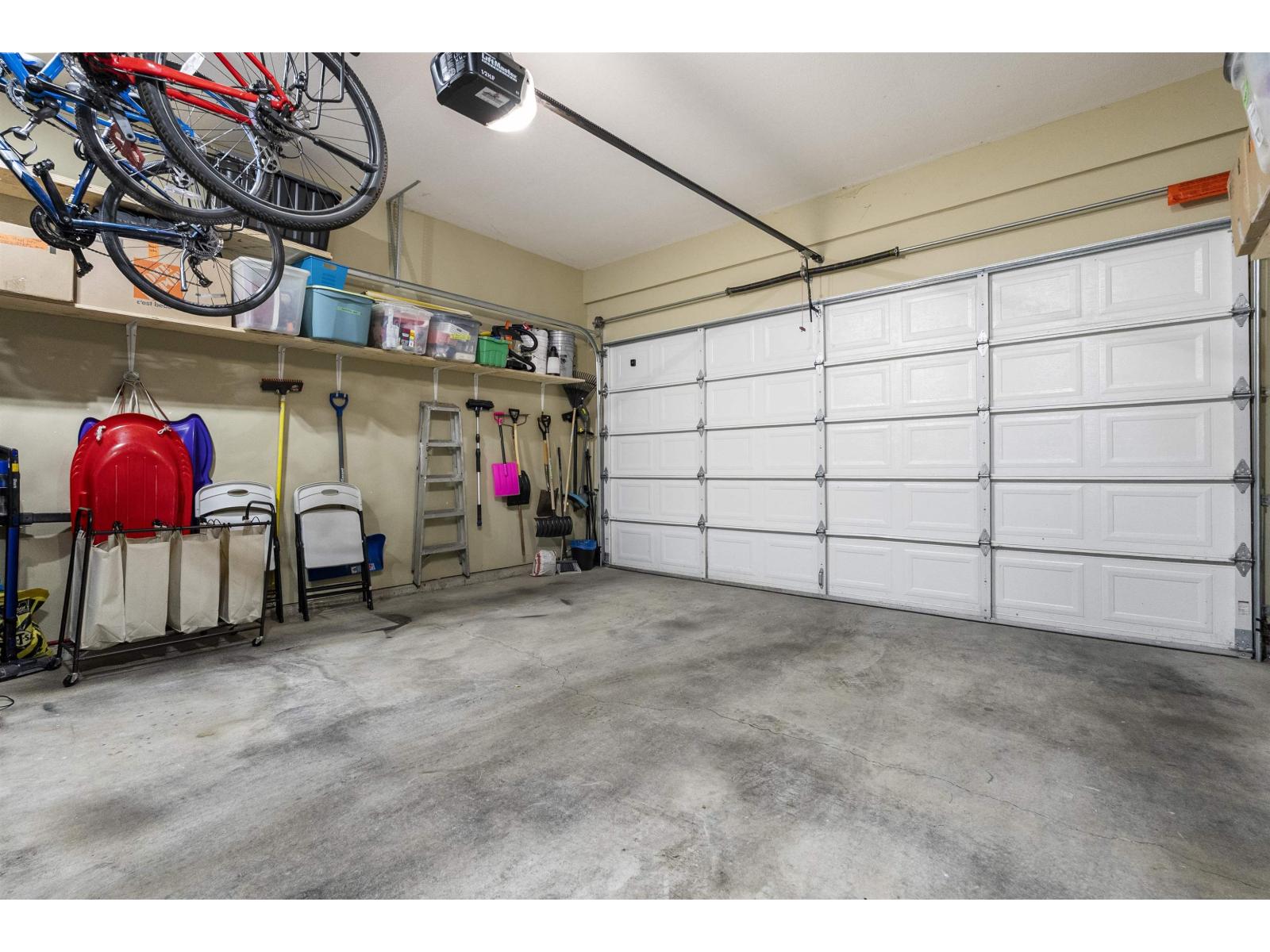 Photo of 7116 195A STREET 34
